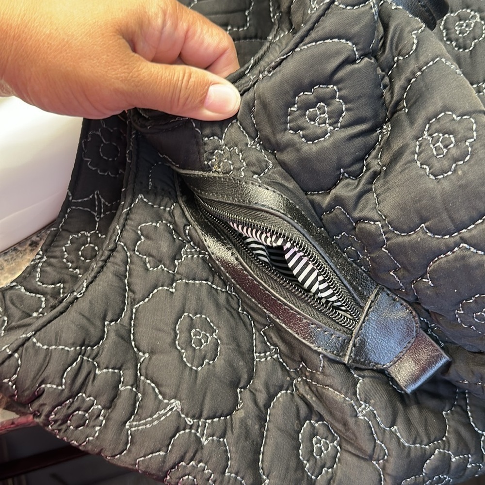Thirty One 5th Ave Black Quilted Hobo Bag EUC - Picture 4 of 7